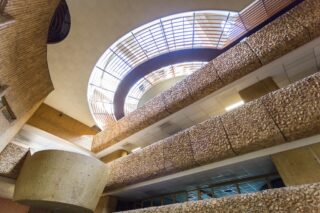 caisse-épargne-mériadeck-bordeaux-transformation-visite