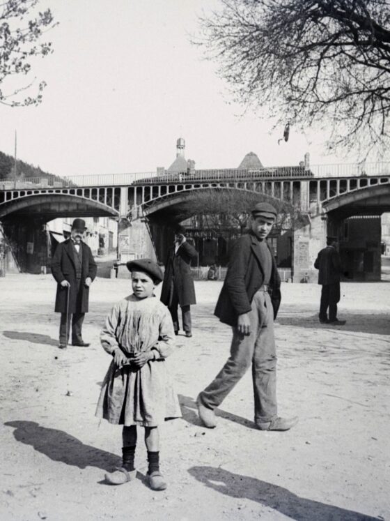 Place de Lormont, s.d. début XXe siècle © Archives de Bordeaux Métropole, BXM 30 Fi 46